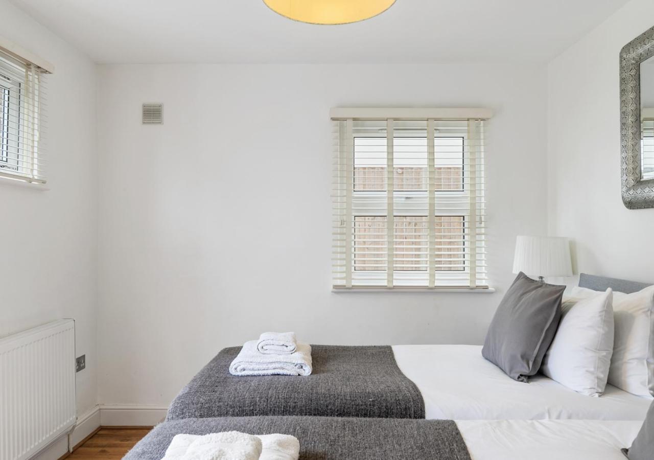 Two Bed Flat In Bush Hill Park Διαμέρισμα Enfield Εξωτερικό φωτογραφία